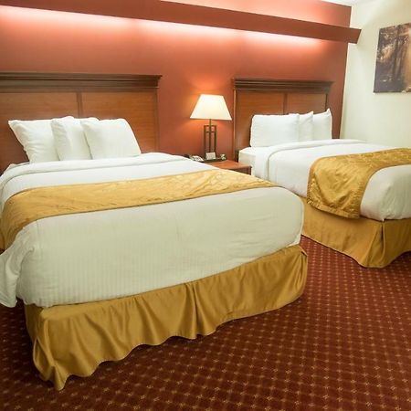 Shepherd Mountain Inn & Suites Pilot Knob Esterno foto