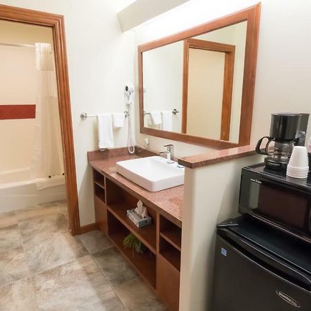 Shepherd Mountain Inn & Suites Pilot Knob Esterno foto