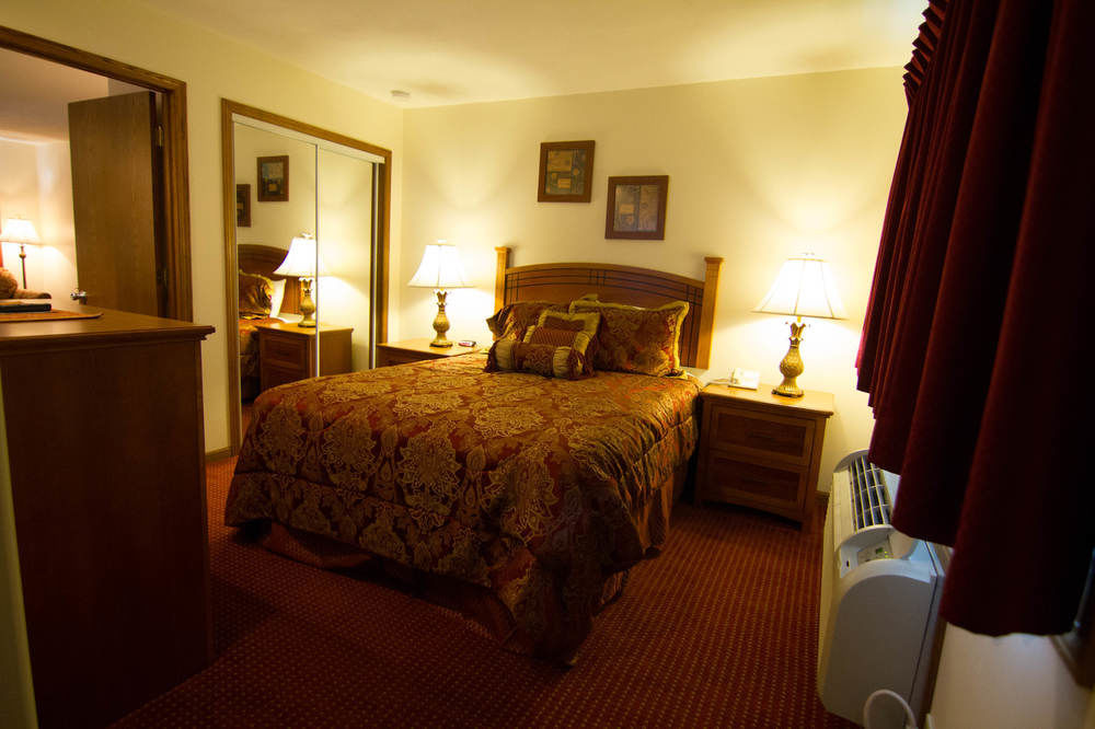 Shepherd Mountain Inn & Suites Pilot Knob Esterno foto