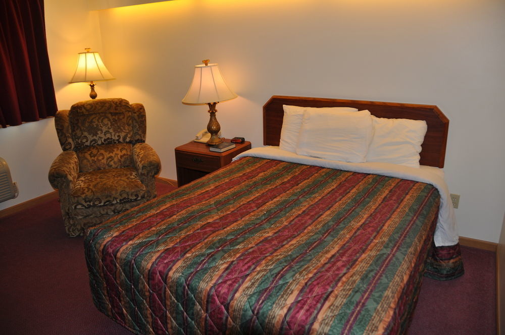 Shepherd Mountain Inn & Suites Pilot Knob Esterno foto