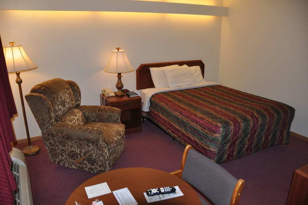 Shepherd Mountain Inn & Suites Pilot Knob Esterno foto