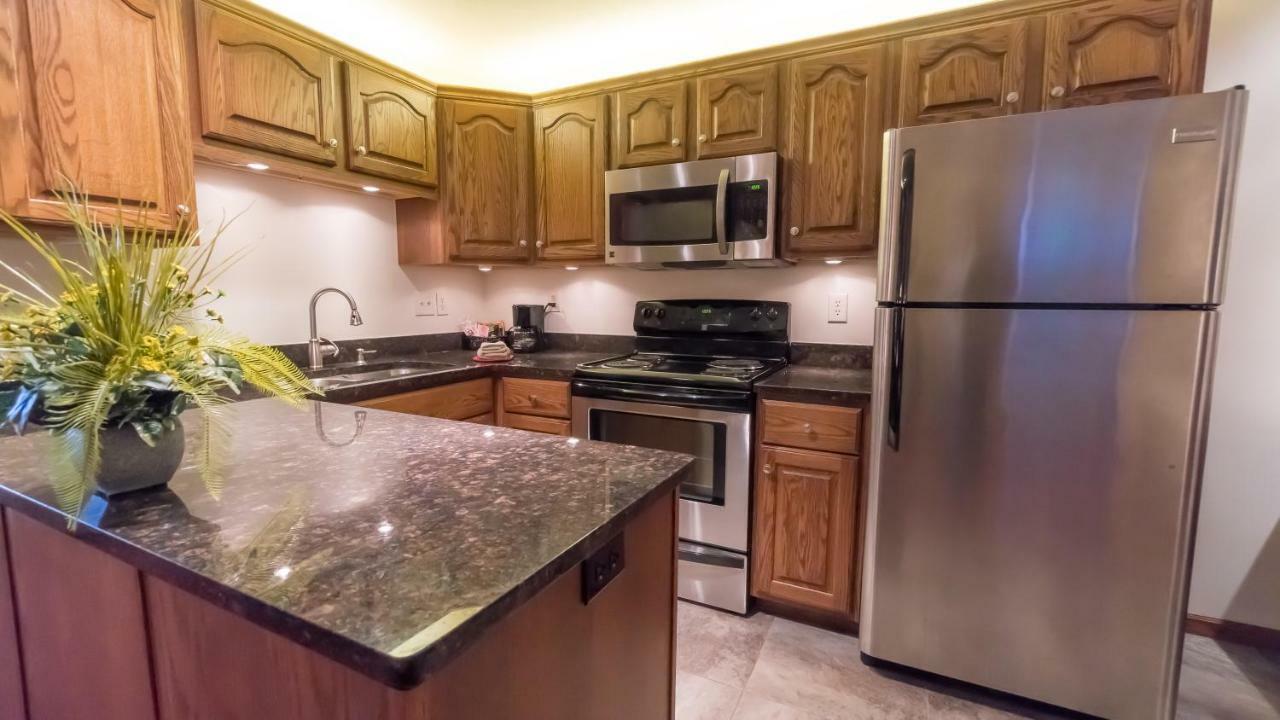 Shepherd Mountain Inn & Suites Pilot Knob Esterno foto