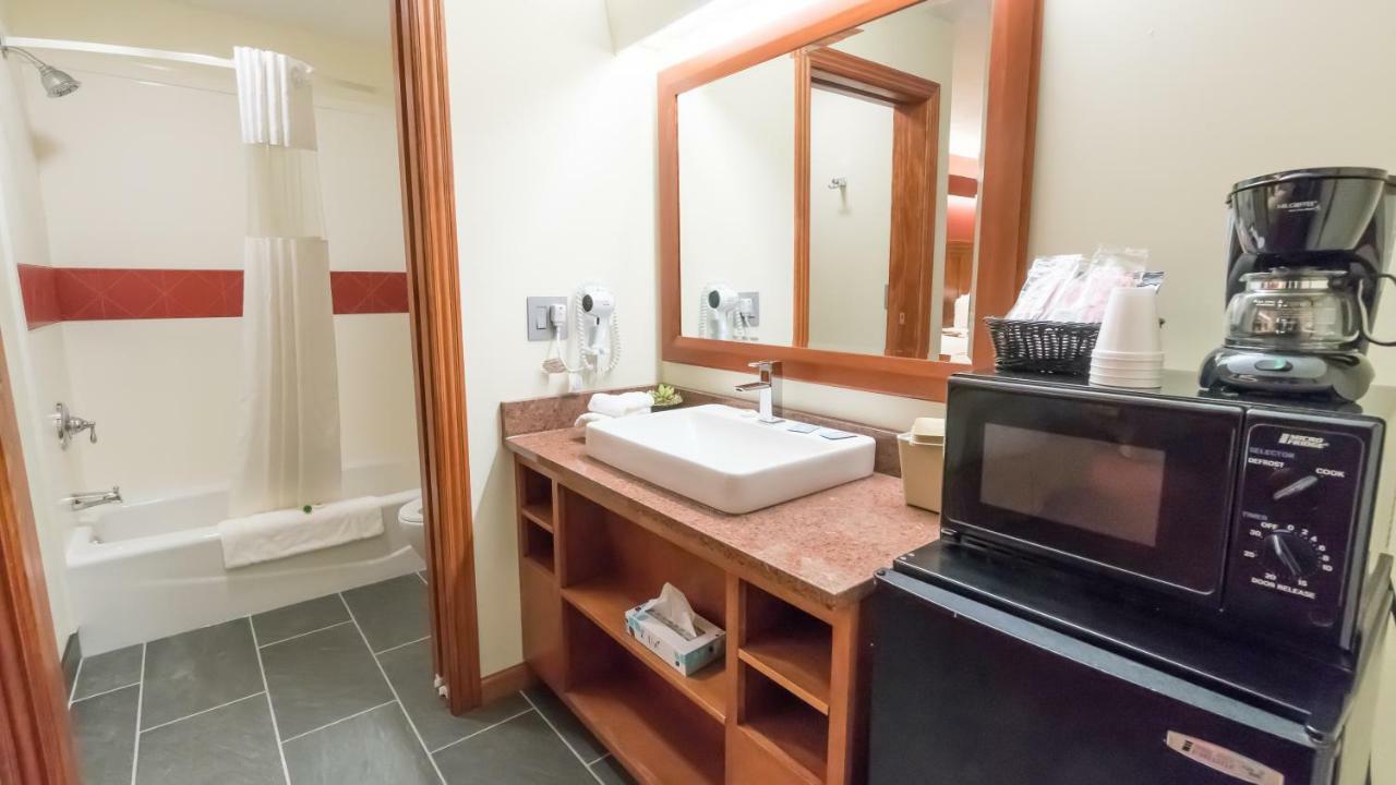 Shepherd Mountain Inn & Suites Pilot Knob Esterno foto